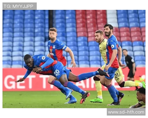 足球场上的激情碰撞与球星间的默契击掌引发的无限魅力与讨论